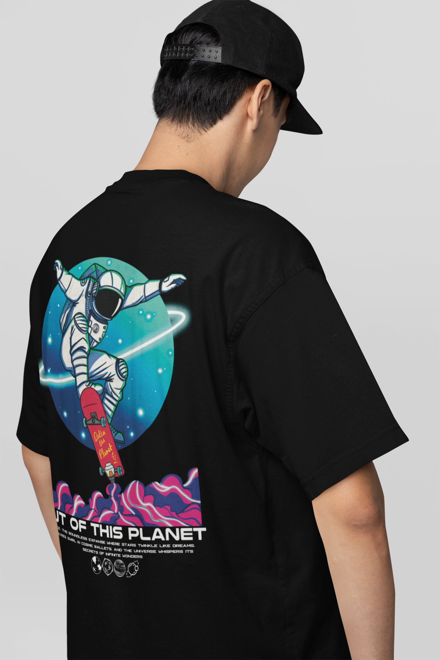 Out of the planet- Oversized T-shirt